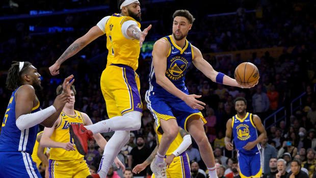 kevon looney austin reaves anthony davis klay thompson andrew wiggins warriors